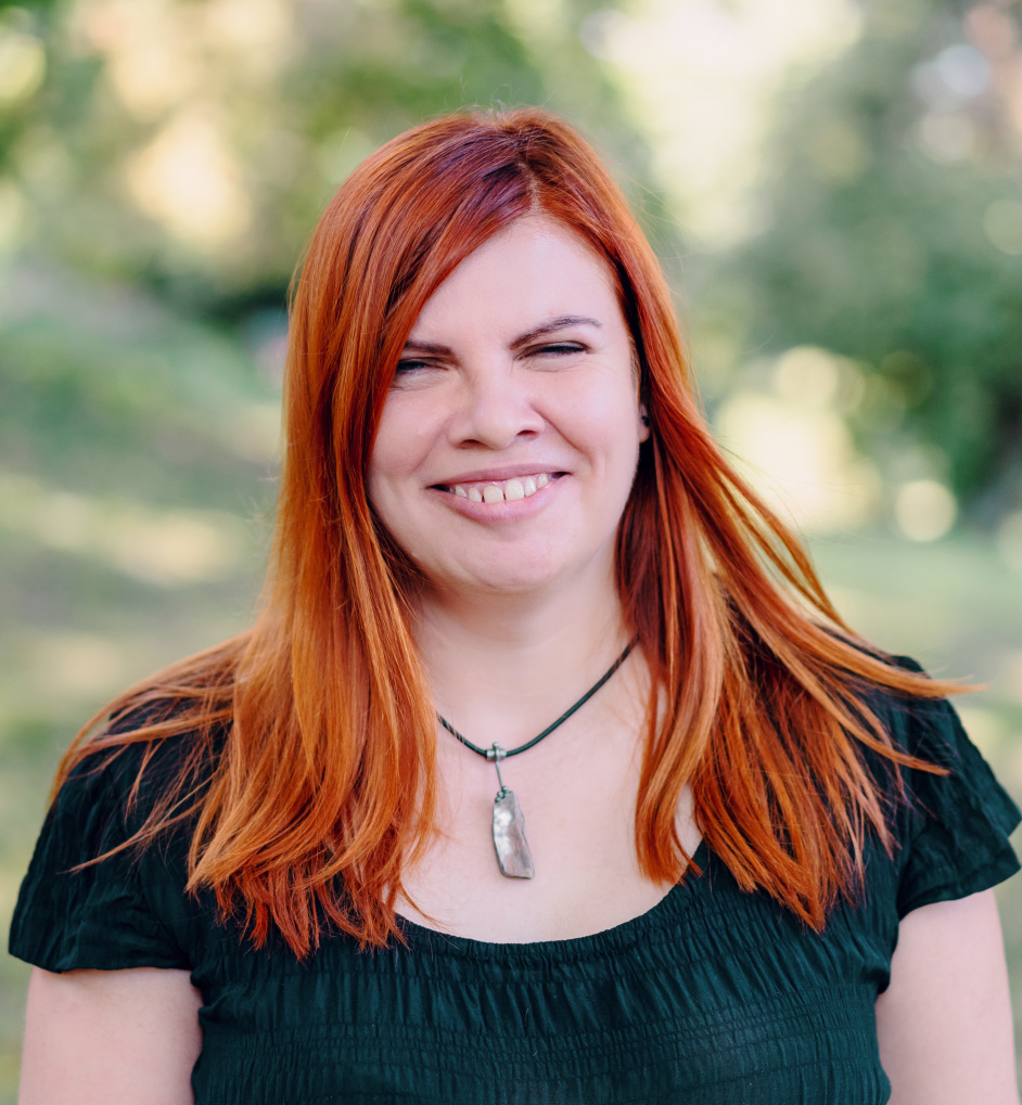 MAJA BOURKOVÁ    www.emocevefirme.cz